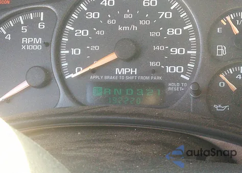 2002 Chevrolet Tahoe Z71 из США, поврежденный, VIN 1GNEK13Z32R321648